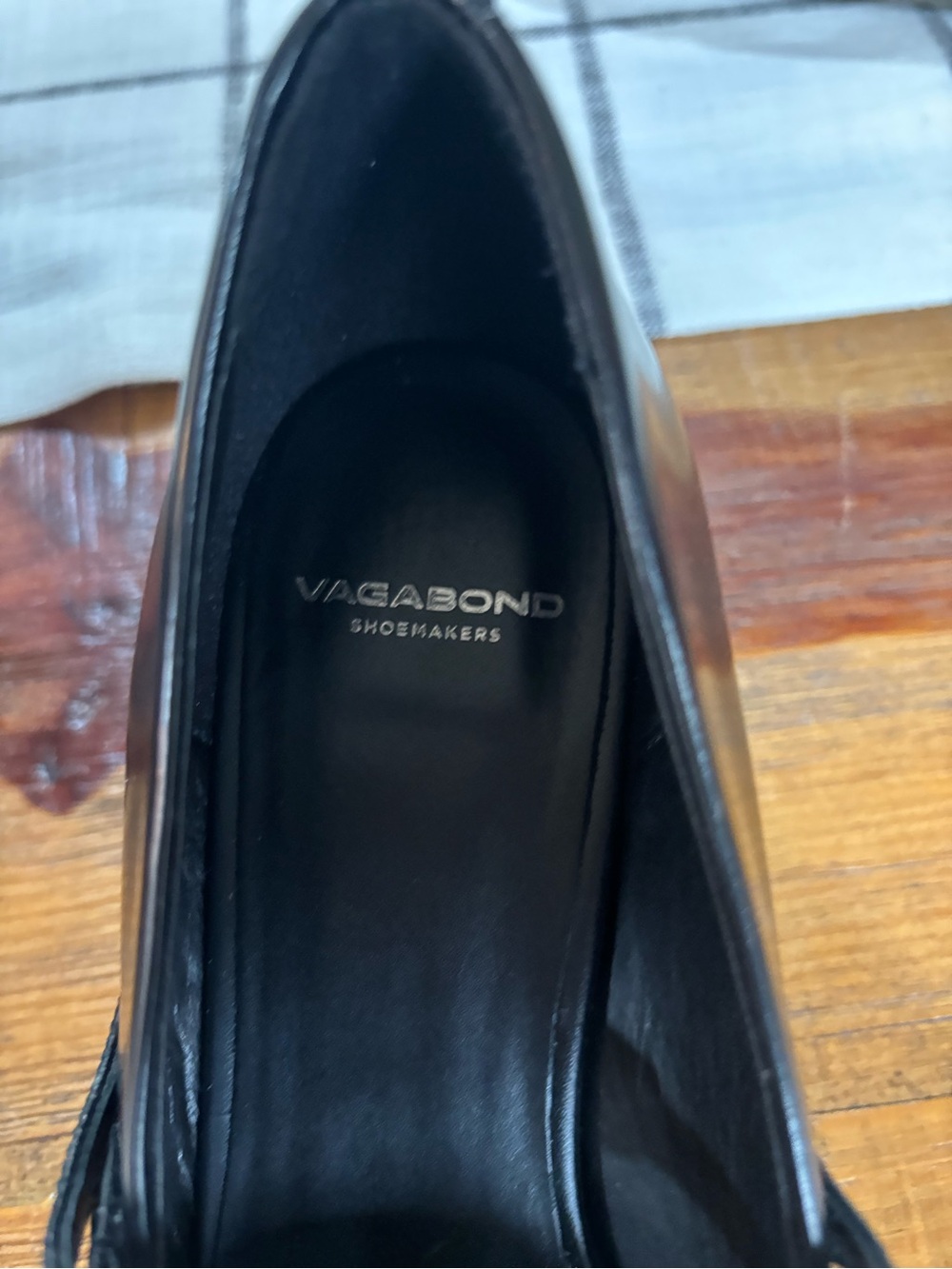 Vagabond Black Pointed Mary Jane Block Heel - Picture 3 of 5